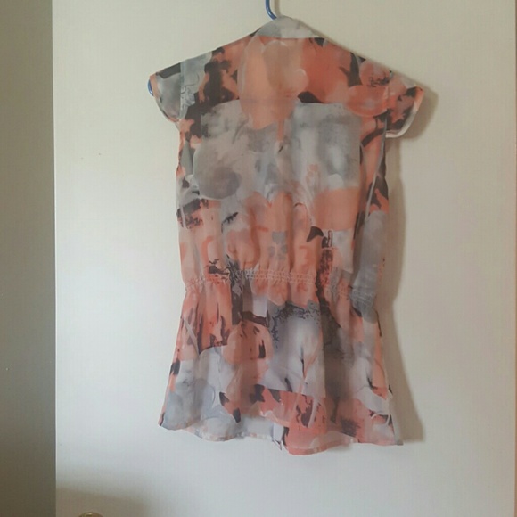 Charlotte Russe sleeveless shirt - Picture 3 of 3